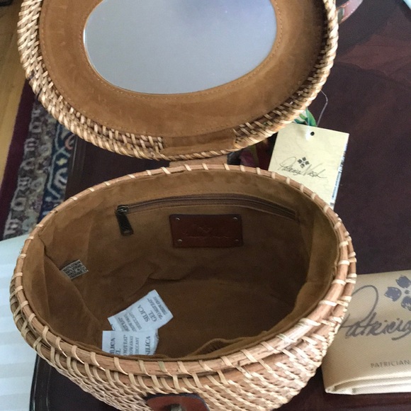 ❌ Sold ❌Patricia Nash wicker basket bag. - Picture 3 of 4